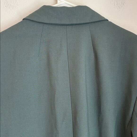 Madewell Oversized Menswear Blazer Olive Sage Women’s medium Button Accent NWT - Picture 16 of 16